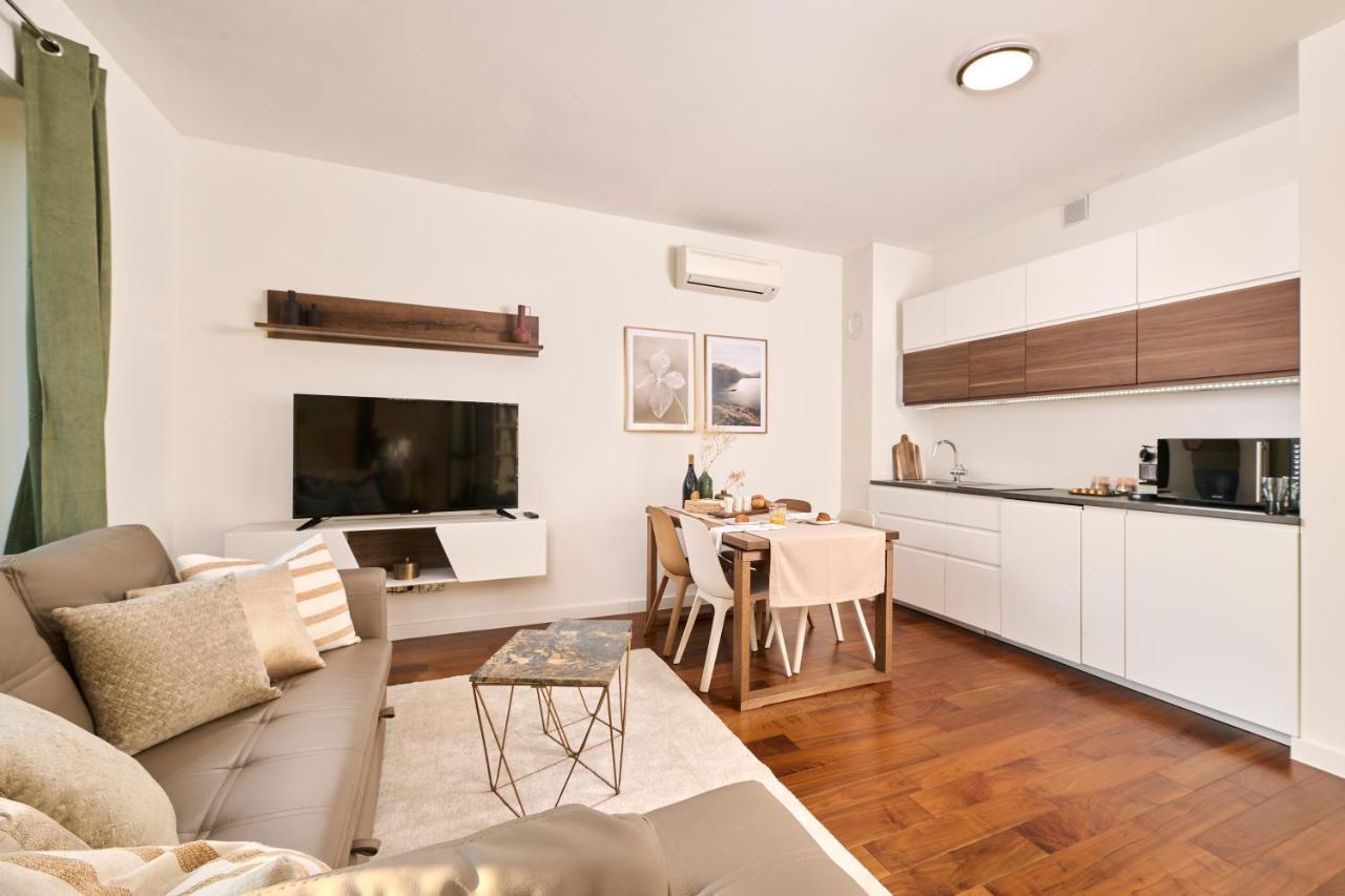 Brand New 1 Bedroom Apartment With Backyard Near The Beach! Poreč Eksteriør billede